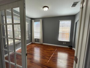 10312 Yellowstone Dr in Austin, TX - Building Photo - Building Photo