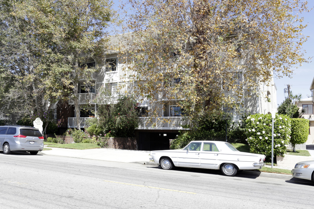 1636 S Barrington Ave in Los Angeles, CA - Building Photo