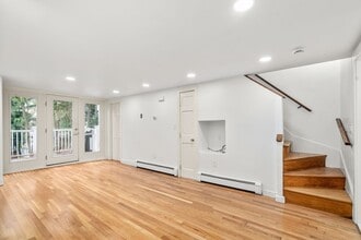 431 E 6th St in Boston, MA - Foto de edificio - Building Photo