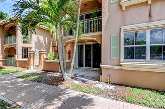 6740 NW 114th Ave in Doral, FL - Building Photo - Building Photo