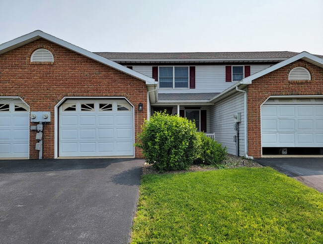 property at 390 Acorn Cir