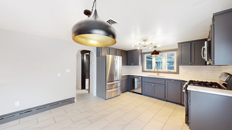 61 Montmorenci Ave in Boston, MA - Building Photo