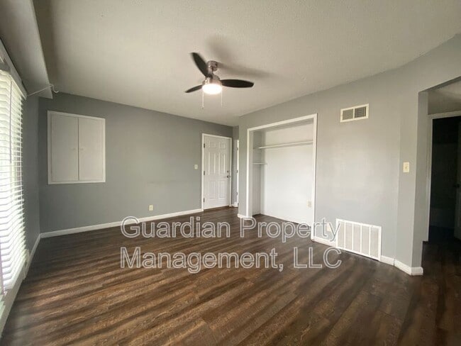 property at 523.5 W 7th St