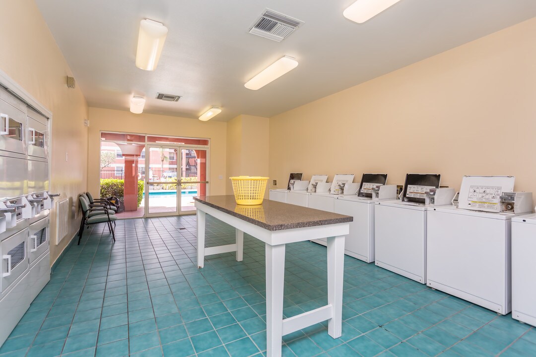 Villa Biscayne in Homestead, FL - Foto de edificio