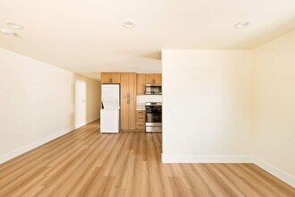 340 S Ave 56 in Los Angeles, CA - Building Photo - Building Photo