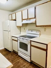 1712 Blackstone Dr, Unit 12 in Nashua, NH - Foto de edificio - Building Photo