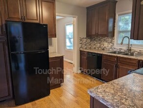 448 E John St in Matthews, NC - Building Photo - Building Photo