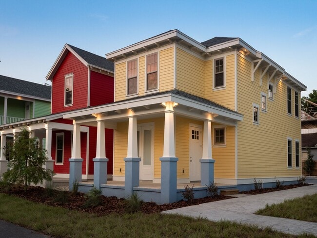 property at 534 SW 6th Pl