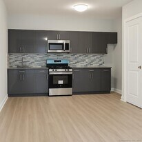 511 E Main St, Unit 2A in Bridgeport, CT - Building Photo