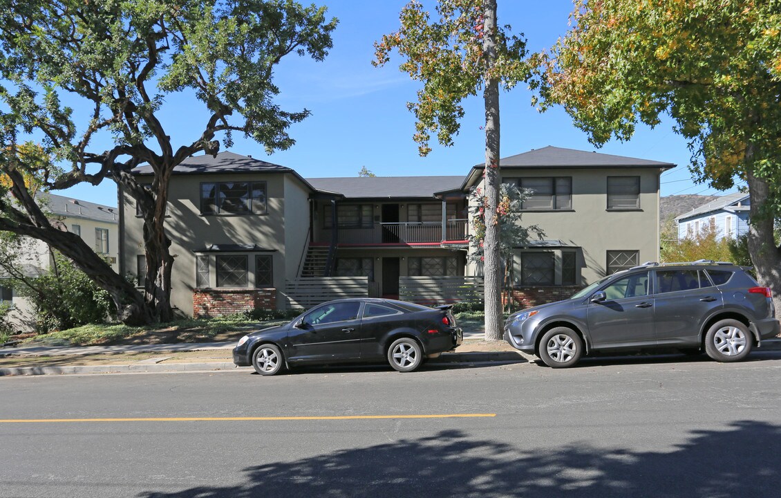 1369-1373 Eagle Vista Dr in Los Angeles, CA - Building Photo