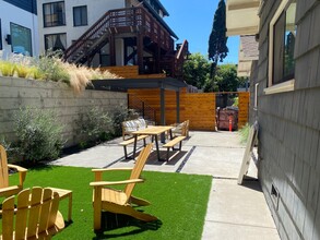 The Warring House in Berkeley, CA - Foto de edificio - Building Photo