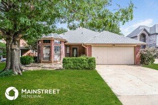 6412 Woodcreek Trail in Fort Worth, TX - Building Photo