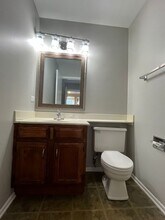 150 White Branch Ct N in Schaumburg, IL - Building Photo - Building Photo