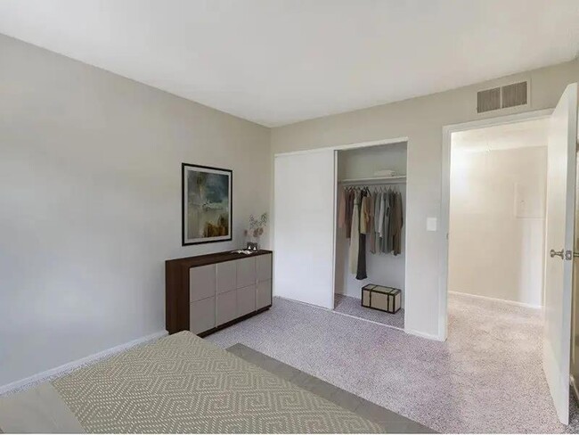 Peaks at the Park in Reno, NV - Foto de edificio - Building Photo