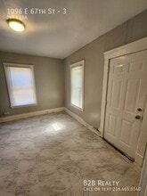 1096 E 67th St in Cleveland, OH - Building Photo - Building Photo