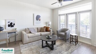 5200 White Settlement Rd in Fort Worth, TX - Building Photo