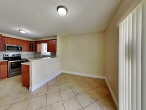 6314 Plunkett St in Hollywood, FL - Building Photo - Building Photo