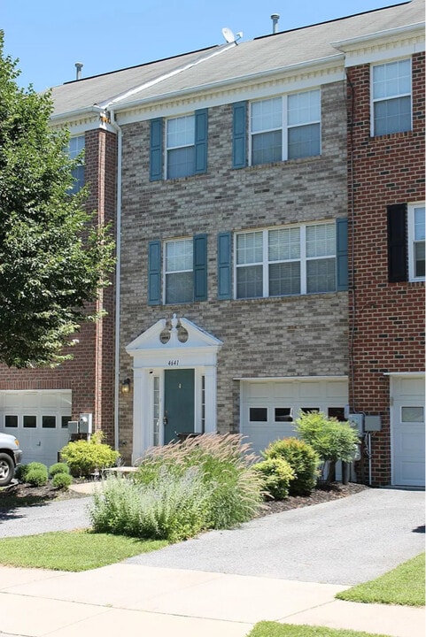 4641 Kings Mill Way in Owings Mills, MD - Building Photo