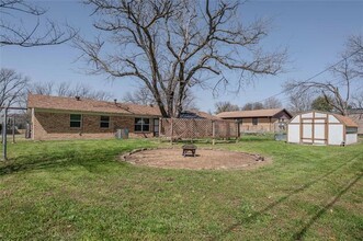 3813 Palomino Dr in Benbrook, TX - Building Photo - Building Photo