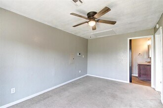 1270 NW 57th St in Lawton, OK - Building Photo - Building Photo