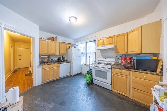 property at 62 Empire St