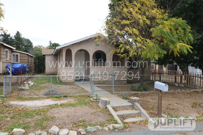 732 F St in Ramona, CA - Building Photo - Building Photo