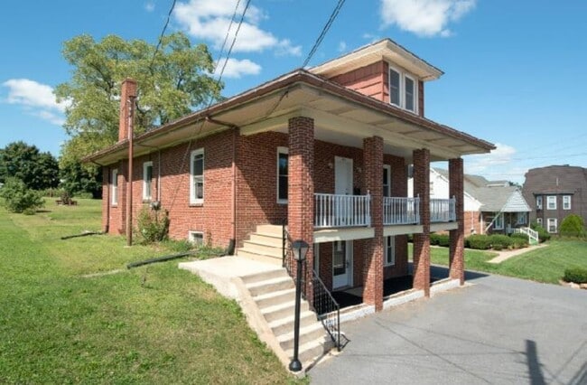 260 W State St, Unit 2nd Floor