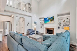 36 Firethorn Ln in Hilton Head Island, SC - Building Photo - Building Photo