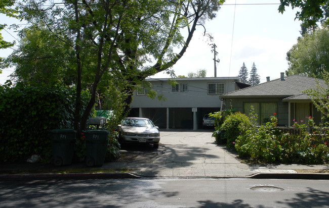 101 Park St in Redwood City, CA - Foto de edificio - Building Photo