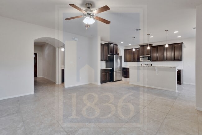 2214 S Lakeline Blvd in Cedar Park, TX - Building Photo - Building Photo