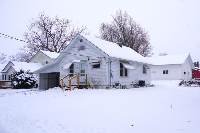 property at 607 E Linton St