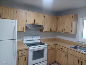 937 SE 23rd Pl in Cape Coral, FL - Building Photo - Building Photo