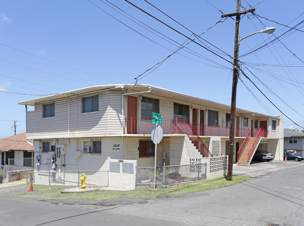 1618 Aupuni St in Honolulu, HI - Building Photo