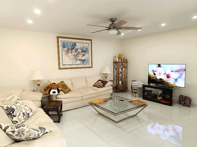 property at 522 Normandy Ln
