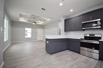 1412 S Iris St, Unit 1412 S Iris Street apartment 1 in Pharr, TX - Building Photo - Building Photo