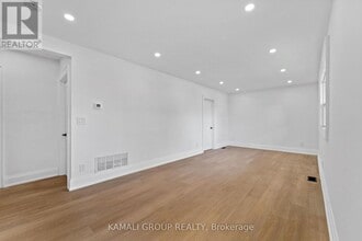 76 Admiral Rd in Ajax, ON - Building Photo - Building Photo