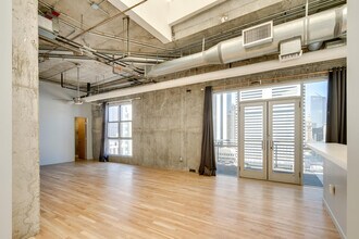 2020 Arapahoe St, Unit 1240 in Denver, CO - Foto de edificio - Building Photo