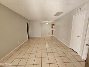 876 S Nebraska St in Chandler, AZ - Foto de edificio - Building Photo