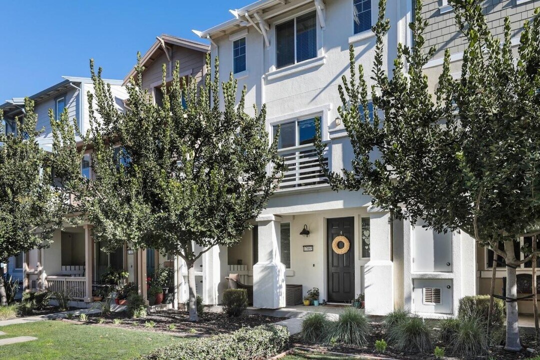 17095 Saint Cecilia Ln in Morgan Hill, CA - Building Photo