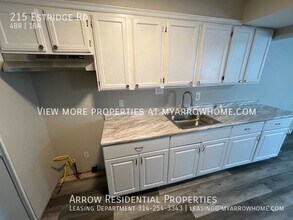215 Estridge Rd in St. Louis, MO - Building Photo - Building Photo