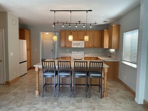 1874 Woodland Dr in Yuba City, CA - Building Photo - Building Photo