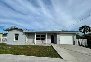 3112 Magnolia Way in Punta Gorda, FL - Building Photo