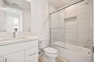 928 Galaxy Dr in Palm Springs, CA - Building Photo - Building Photo