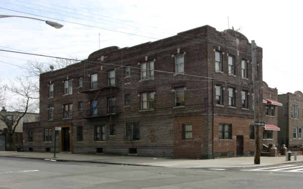 645 New Jersey Ave in Brooklyn, NY - Building Photo