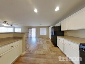 9637 Christine View Ct in Las Vegas, NV - Building Photo - Building Photo
