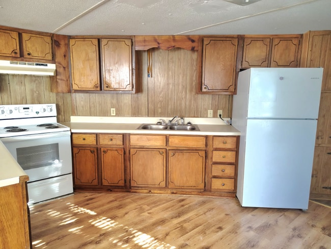 1033 MS-182 in Starkville, MS - Building Photo - Building Photo