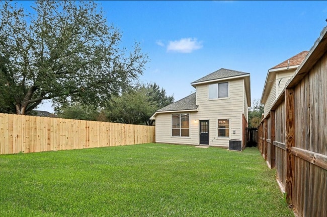 10227 Rolleston Ln in Houston, TX - Building Photo - Building Photo