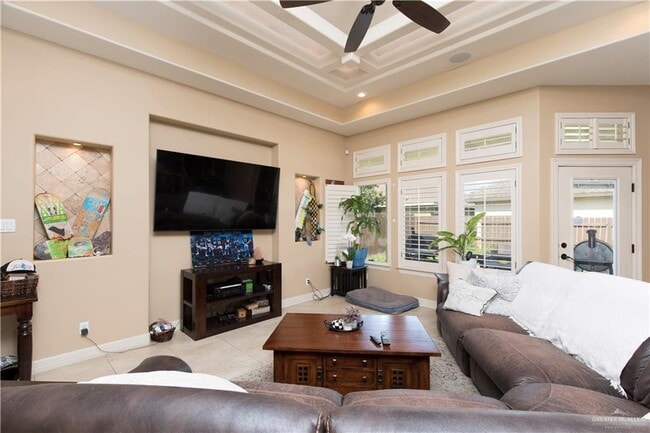 16 Queens Ave in McAllen, TX - Building Photo - Building Photo