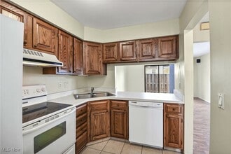 5544 Beach Ct in Cleveland, OH - Building Photo - Building Photo