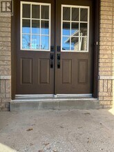 36 Foothill St in Whitby, ON - Building Photo - Building Photo